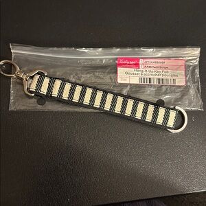 Hang-It-Up Key Fob by thirty-one
Black and white twill stripe
New in package